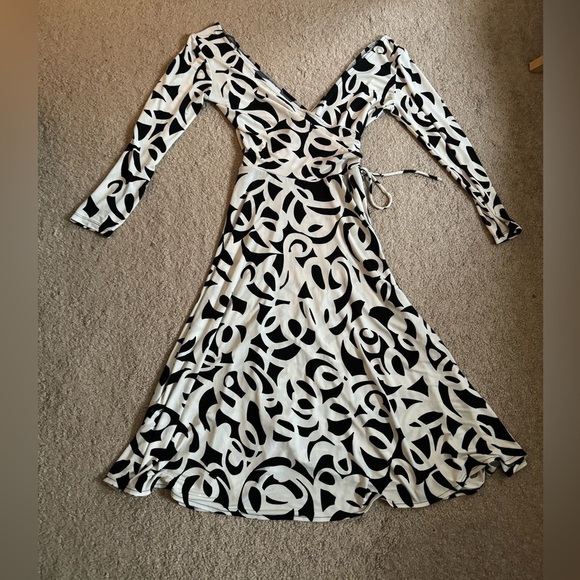 New York & Company Dresses & Skirts - New York & Company Black and white float dress size XS